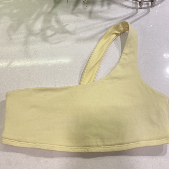 Alo yoga top - Picture 3 of 3